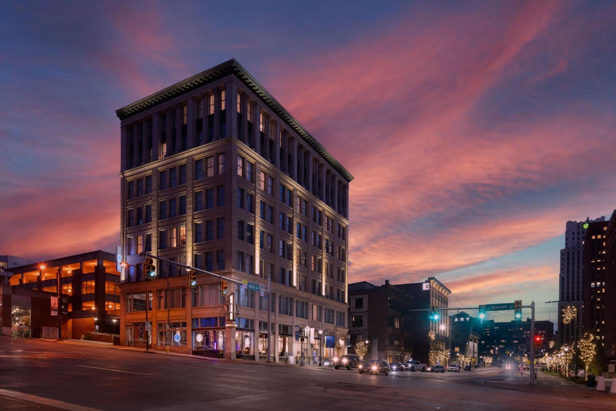 Blu-Tique, Akron, A Tribute Portfolio Hotel Exterior photo